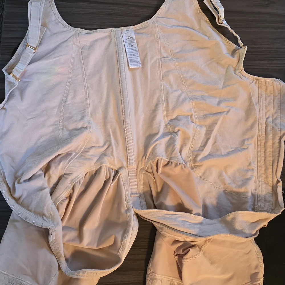 Seamless Beige Shapewear Bodysuit - Picture 3 of 5